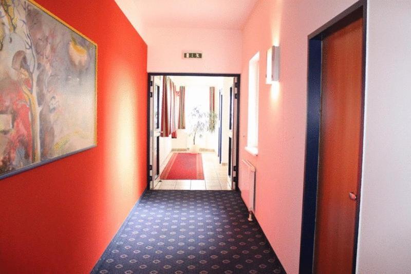 Hotel Servus Europa Suben Eksteriør bilde
